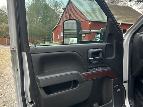 Used 2015 GMC Sierra 3500 SLT w/ Duramax Plus Package image 16