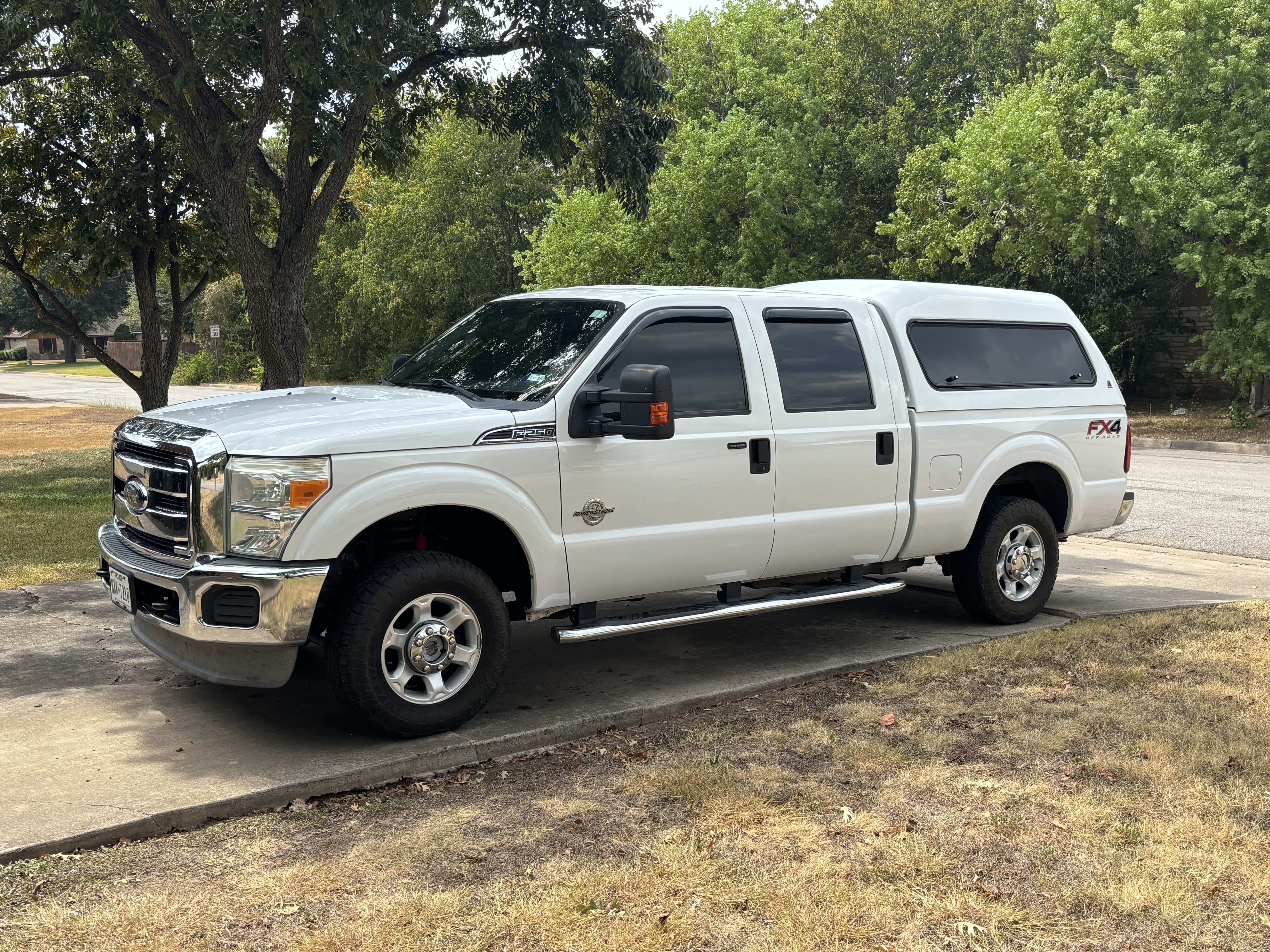 Used 2013 Ford F250 XLT w/ XLT Interior Pkg AWD/4WD image 1