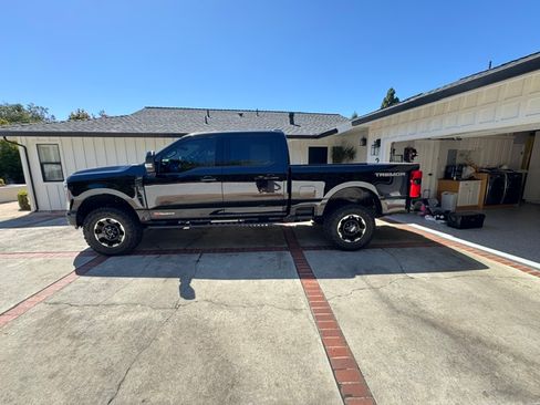 Used 2025 Ford F250 Lariat w/ Lariat Ultimate Package AWD/4WD image 4
