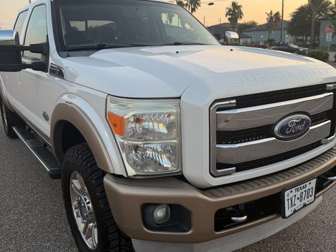 Used 2011 Ford F250 King Ranch w/ King Ranch w/Chrome Pkg AWD/4WD image 10