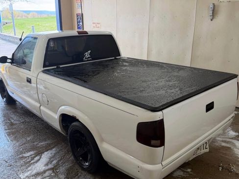 Used 1996 Chevrolet S10 Pickup 2WD Regular Cab image 5