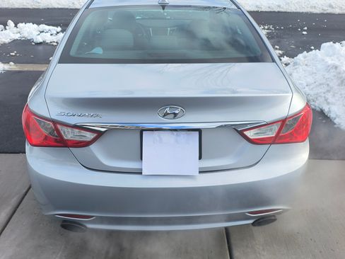 Used 2013 Hyundai Sonata SE w/ Navigation & Sunroof Pkg image 5
