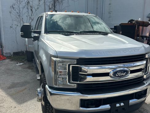 Used 2019 Ford F350 XL w/ STX Appearance Package image 2
