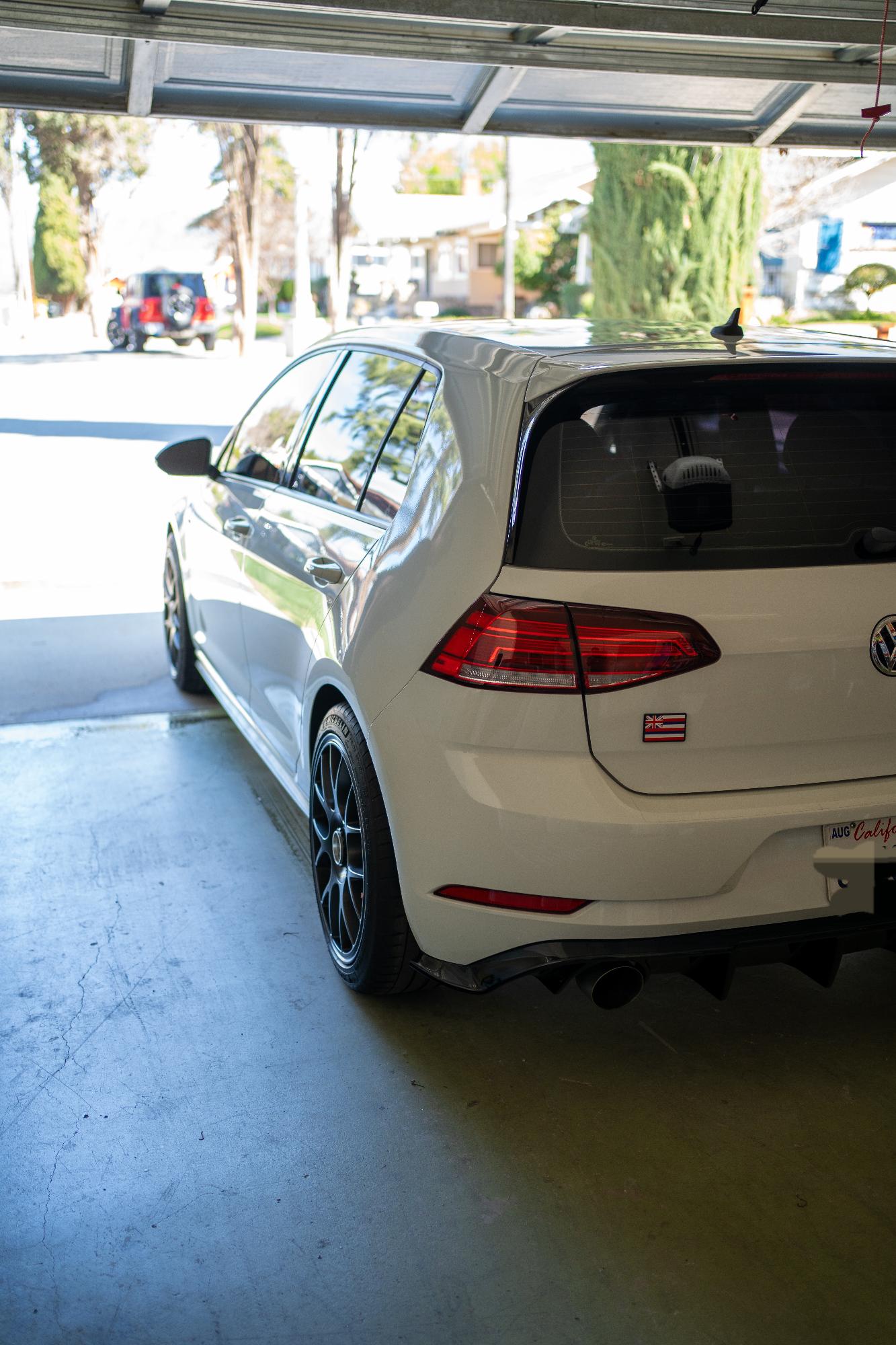 Used 2018 Volkswagen GTI S FWD image 5