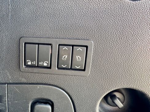 Used 2017 Chevrolet Tahoe LT w/ LT Signature Package image 10