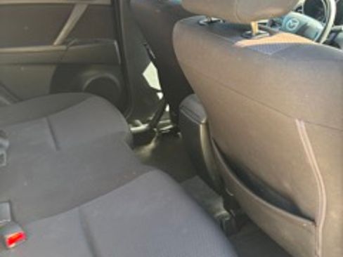 Used 2011 MAZDA MAZDA3 i Sport FWD image 12