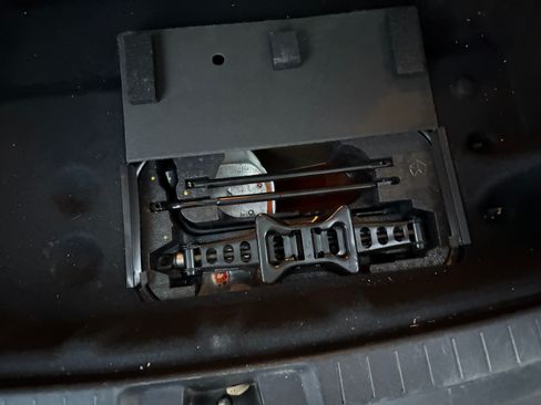 Used 2014 Dodge Journey SXT image 15