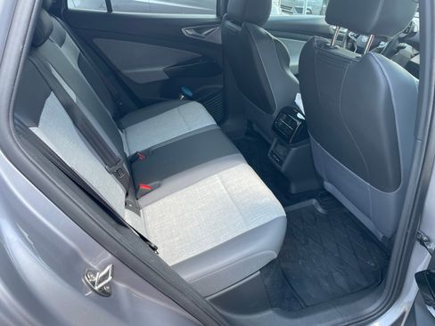 Used 2023 Volkswagen ID.4 Pro RWD image 11