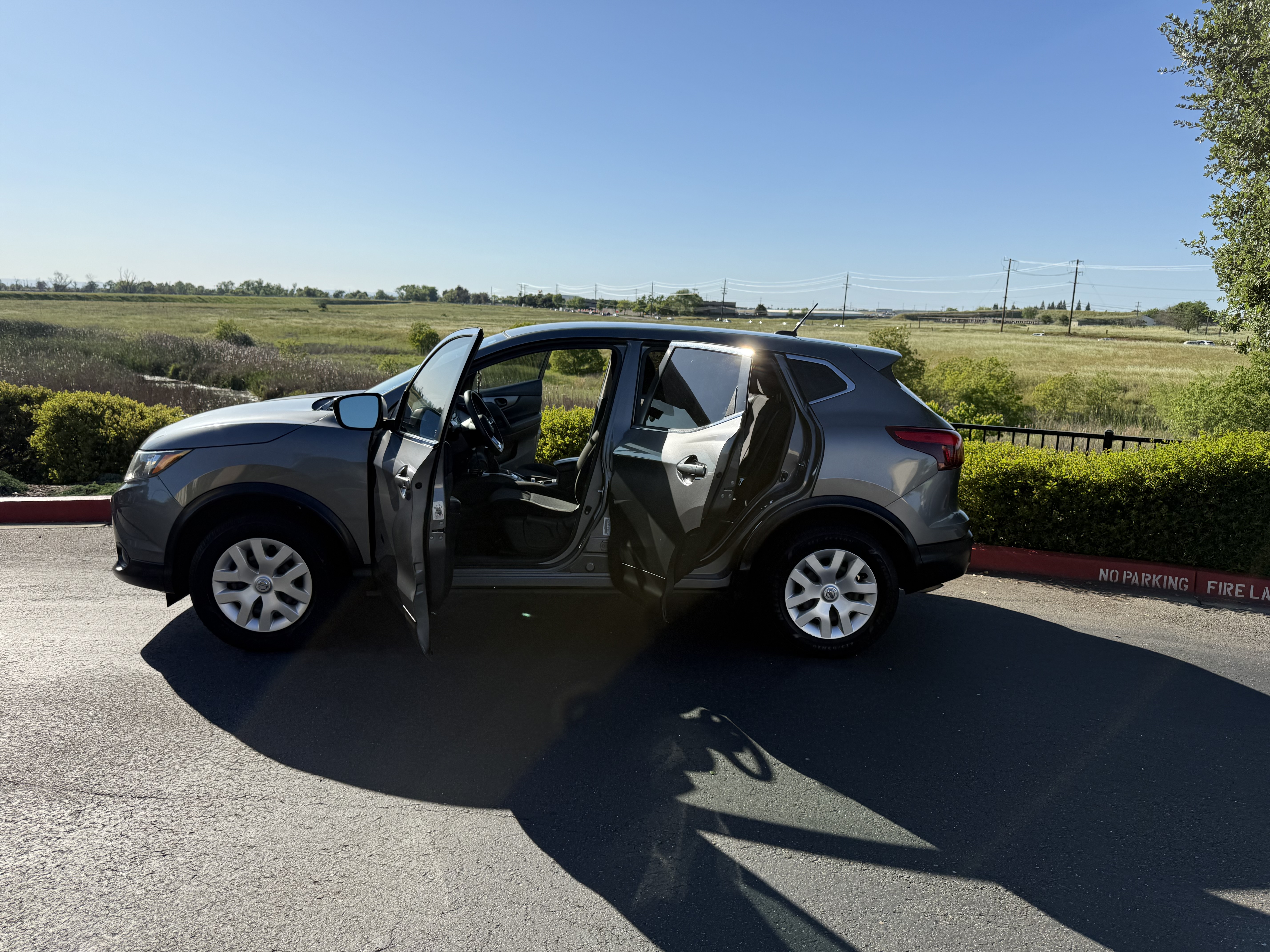 Used 2018 Nissan Rogue Sport S FWD image 19