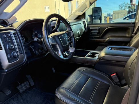 Used 2017 GMC Sierra 2500 Denali w/ Duramax Plus Package image 6