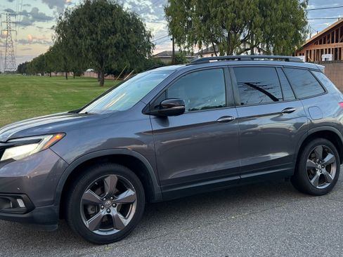 Used 2020 Honda Passport Touring image 1