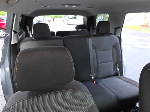 Used 2018 Chevrolet Traverse LS image 16