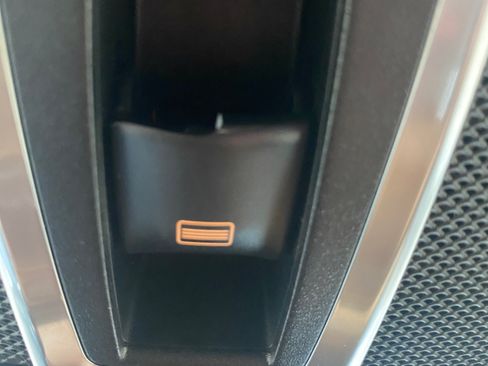 Used 2016 Mercedes-Benz G 63 AMG 4MATIC image 28