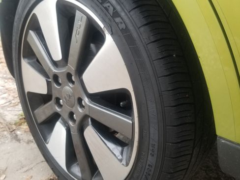 Used 2015 Kia Soul ! FWD image 31