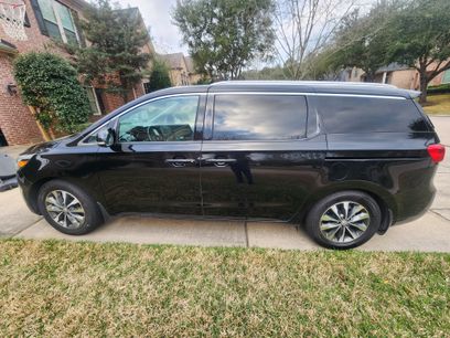 Used 2016 Kia Sedona SX