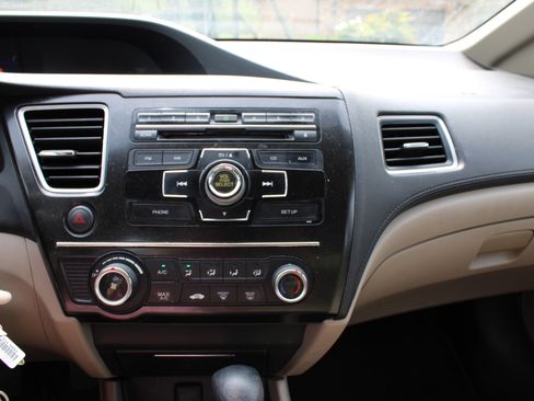 Used 2013 Honda Civic Natural Gas image 5