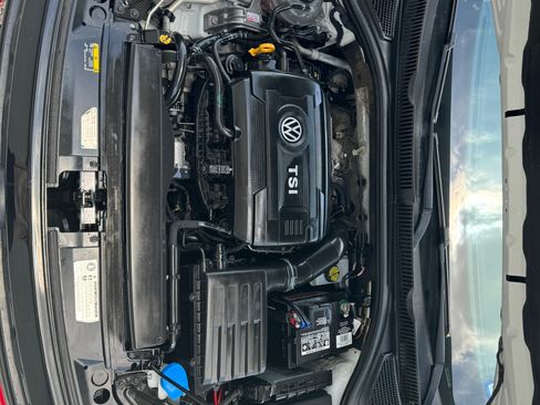 Used 2019 Volkswagen Jetta GLI FWD image 4