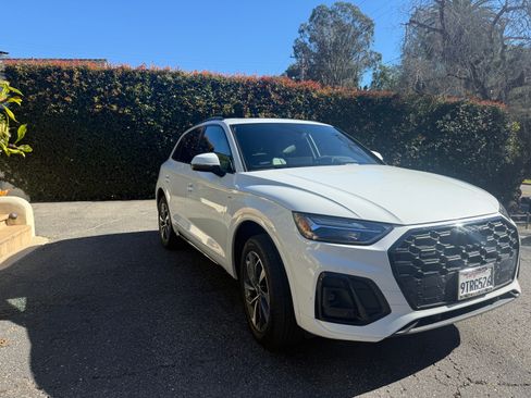 Used 2024 Audi Q5 2.0T Premium w/ Summer of Audi Package image 11