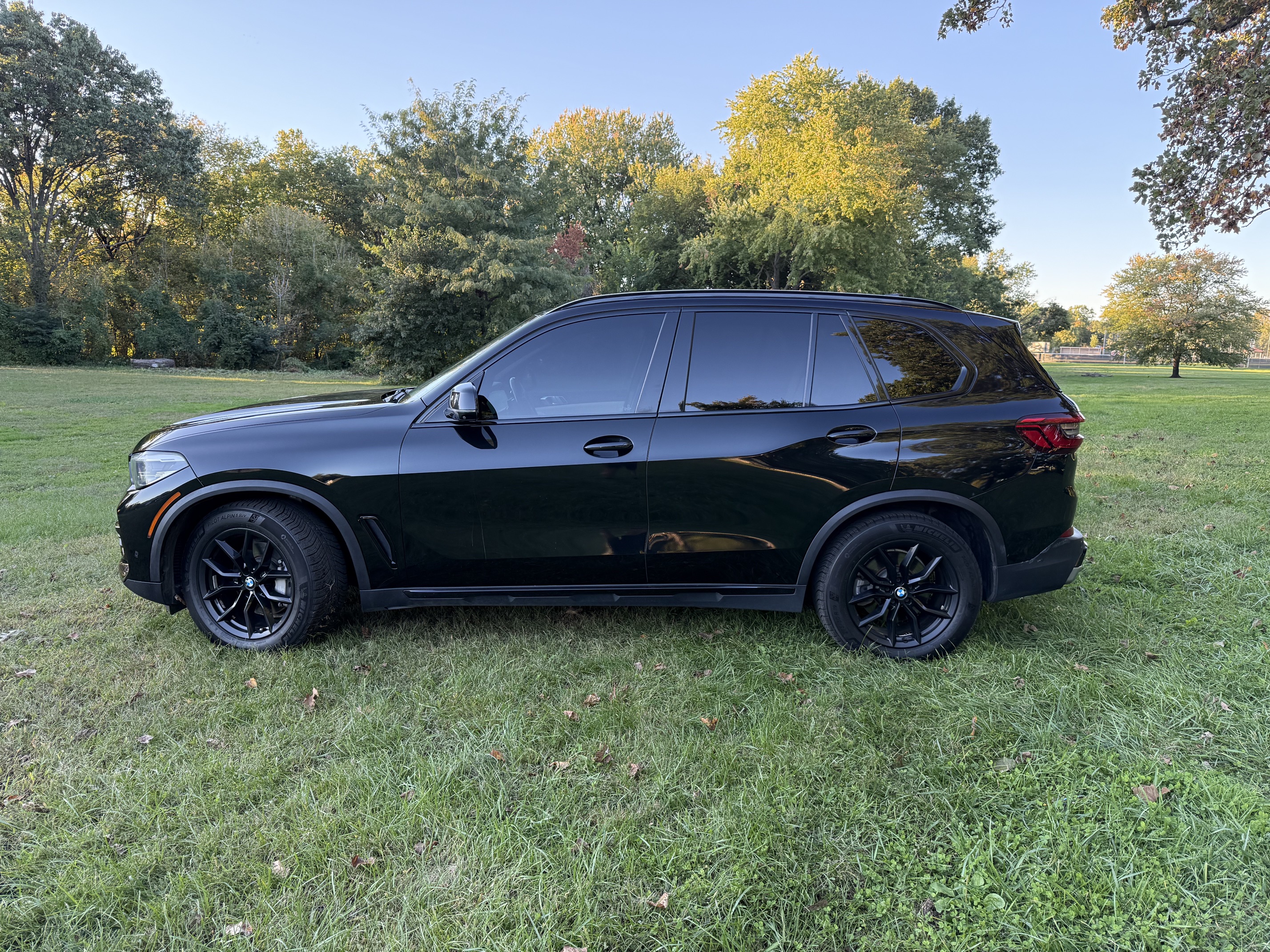 Used 2020 BMW X5 xDrive40i w/ Parking Assistance Package AWD/4WD image 4
