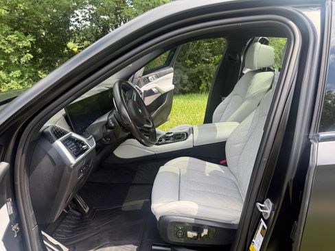 Used 2024 BMW X6 M60i w/ Executive Package AWD/4WD image 8