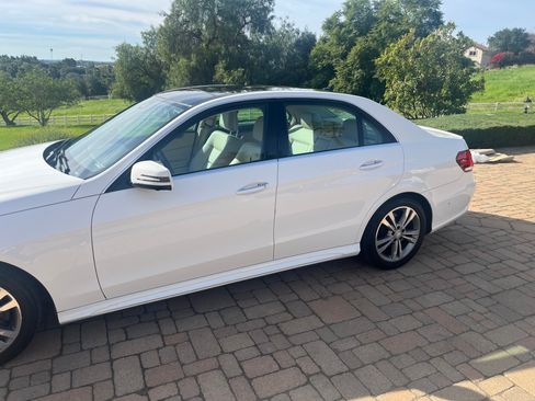 Used 2014 Mercedes-Benz E 250 BlueTEC Sedan image 9