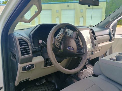 Used 2017 Ford F250 XL w/ Power Equipment Group image 16