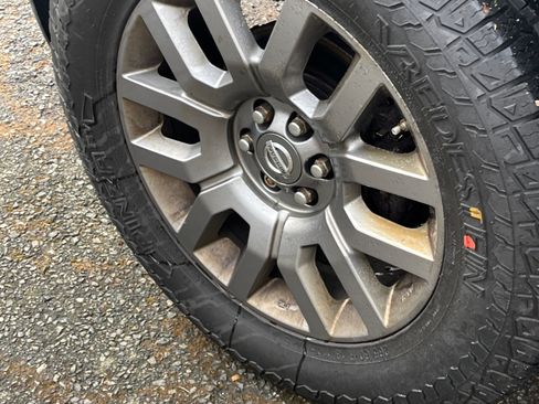 Used 2012 Nissan Frontier SV w/ Sport Appearance Pkg image 5