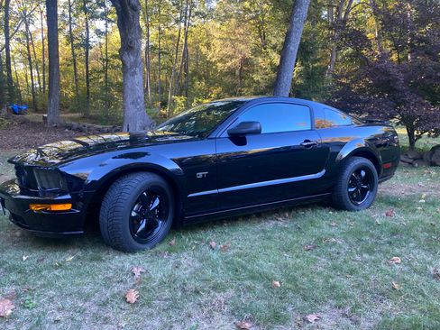 Used 2005 Ford Mustang GT image 23