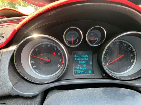 Used 2012 Buick Regal Leather image 15