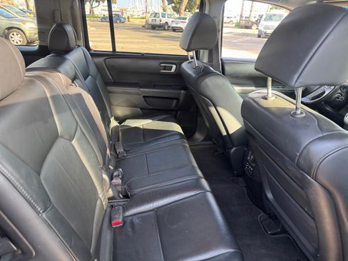 Used 2011 Honda Pilot Touring image 18