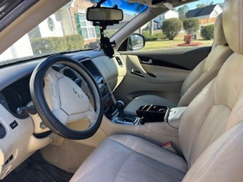 Used 2011 INFINITI EX35 Journey w/ Premium Pkg image 8