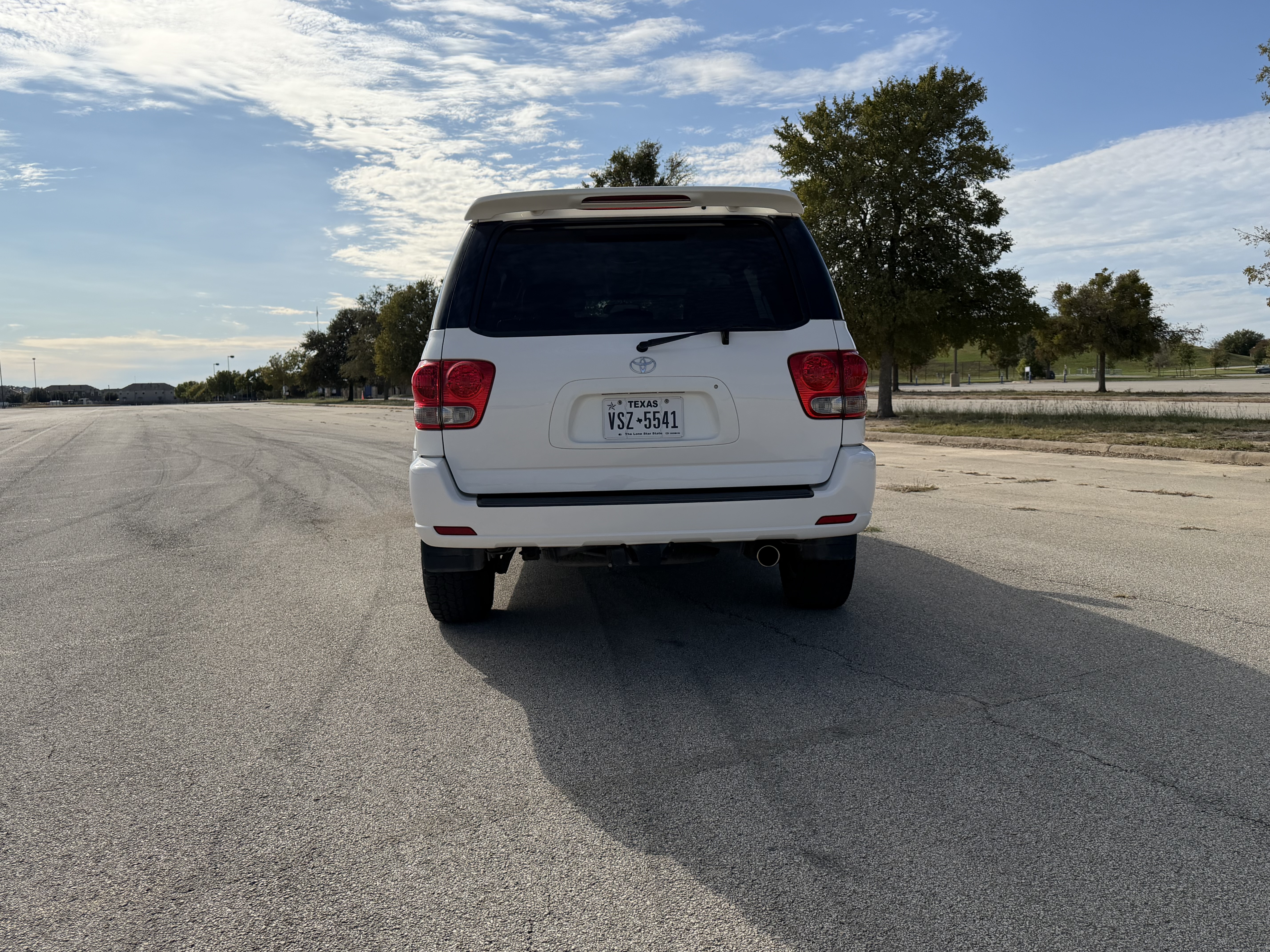 Used 2005 Toyota Sequoia SR5 AWD/4WD image 8