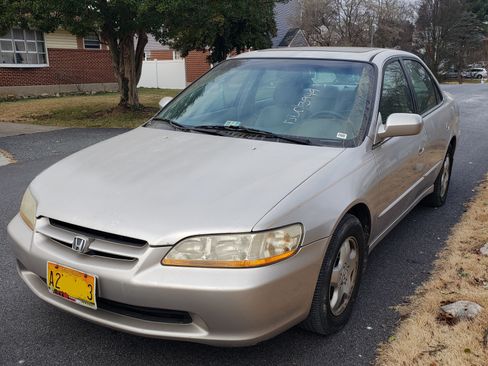 Used 1998 Honda Accord EX image 1