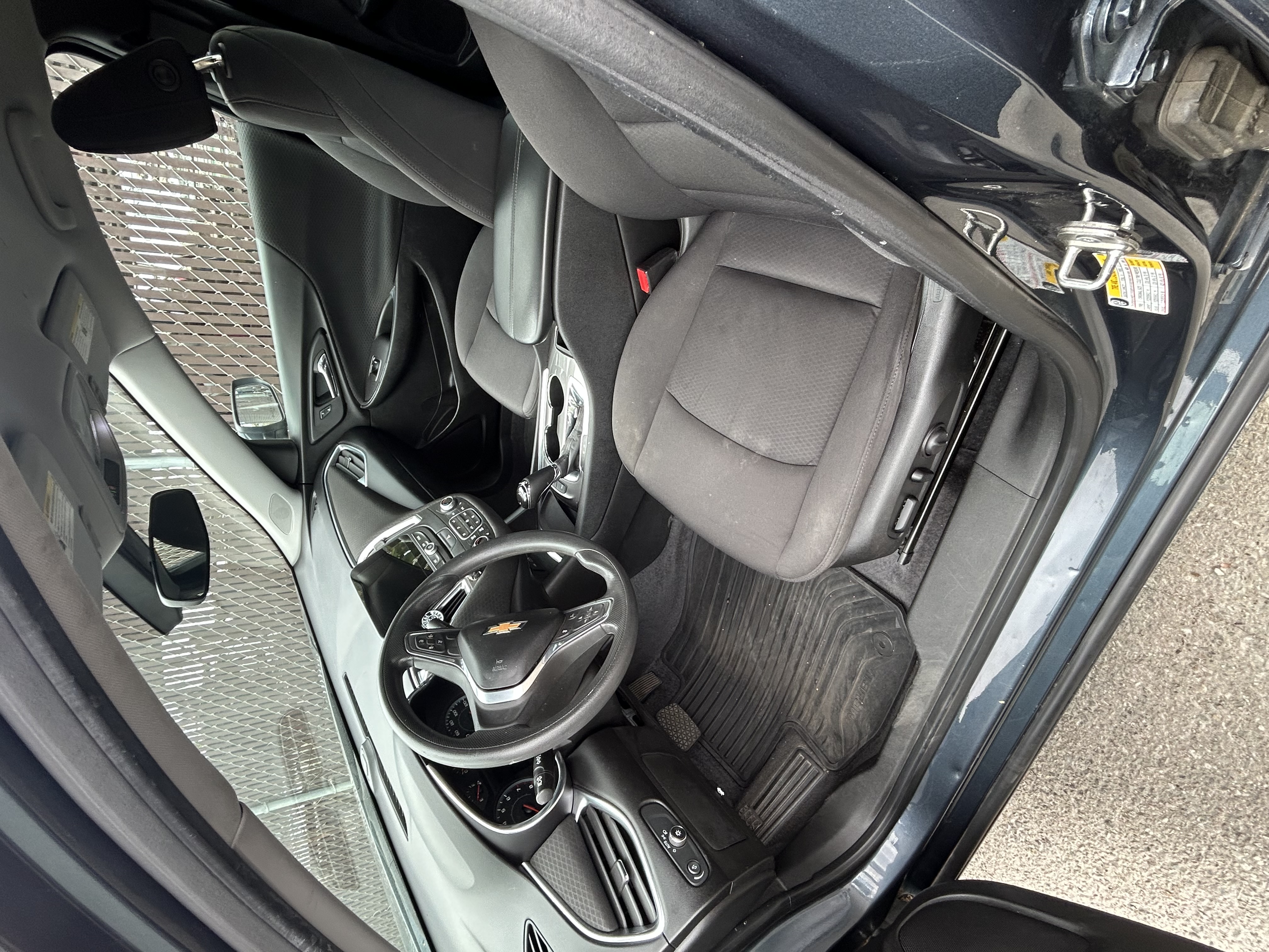 Used 2019 Chevrolet Malibu LT w/ Driver Confidence Package FWD image 4