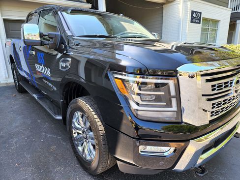 Used 2020 Nissan Titan SL w/ Moonroof Package image 2