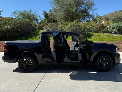 Used 2024 Ford Maverick Lariat w/ Black Appearance Package image 5