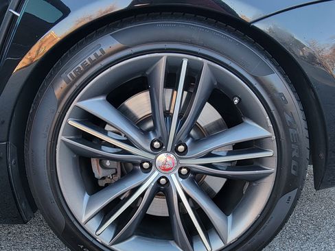 Used 2016 Jaguar XJ Supercharged image 22