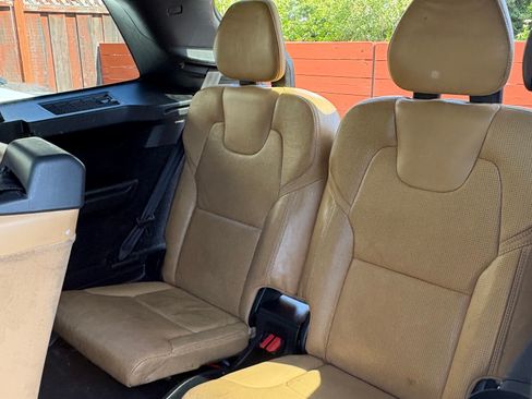 Used 2017 Volvo XC90 T8 Inscription w/ Luxury Package image 10