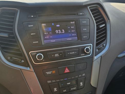 Used 2018 Hyundai Santa Fe Sport image 6