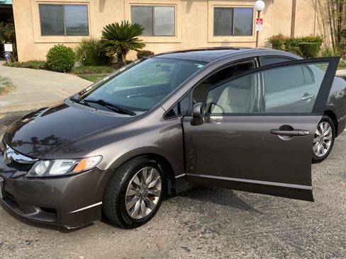 Used 2010 Honda Civic EX image 6