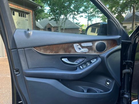 Used 2016 Mercedes-Benz GLC 300 image 10