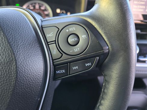 Used 2020 Toyota Corolla SE w/ SE Premium Package image 12