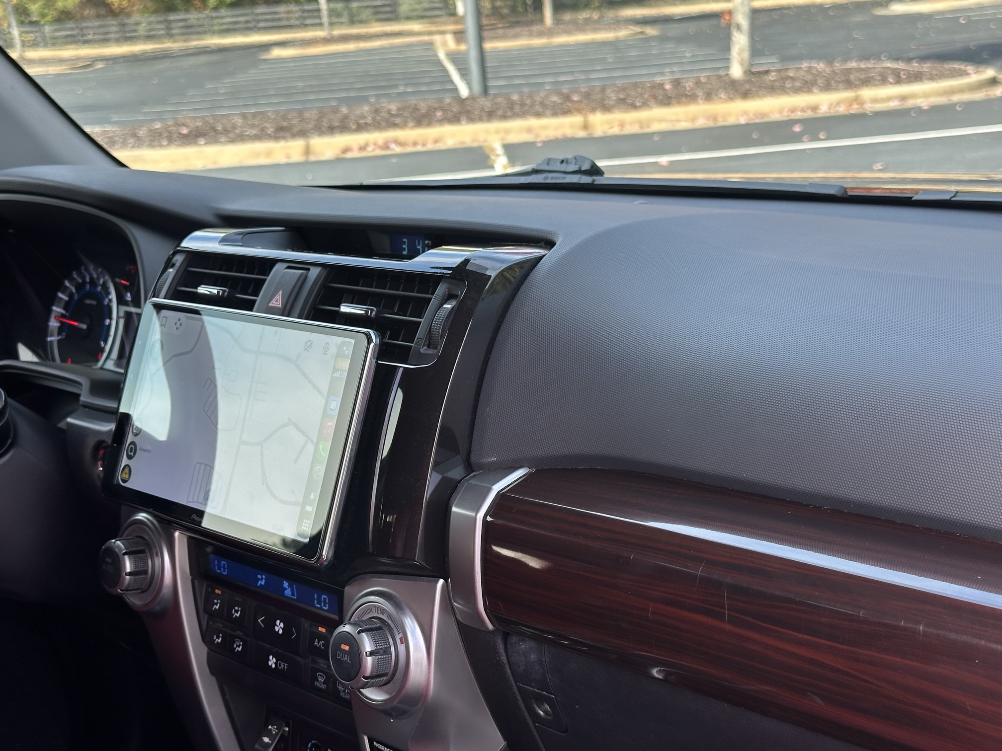 Used 2015 Toyota 4Runner Limited AWD/4WD image 11