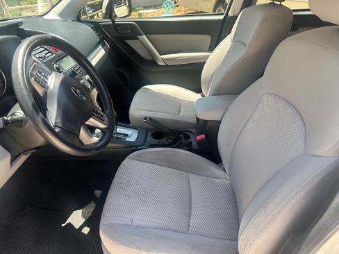 Used 2015 Subaru Forester 2.5i Premium AWD/4WD image 4
