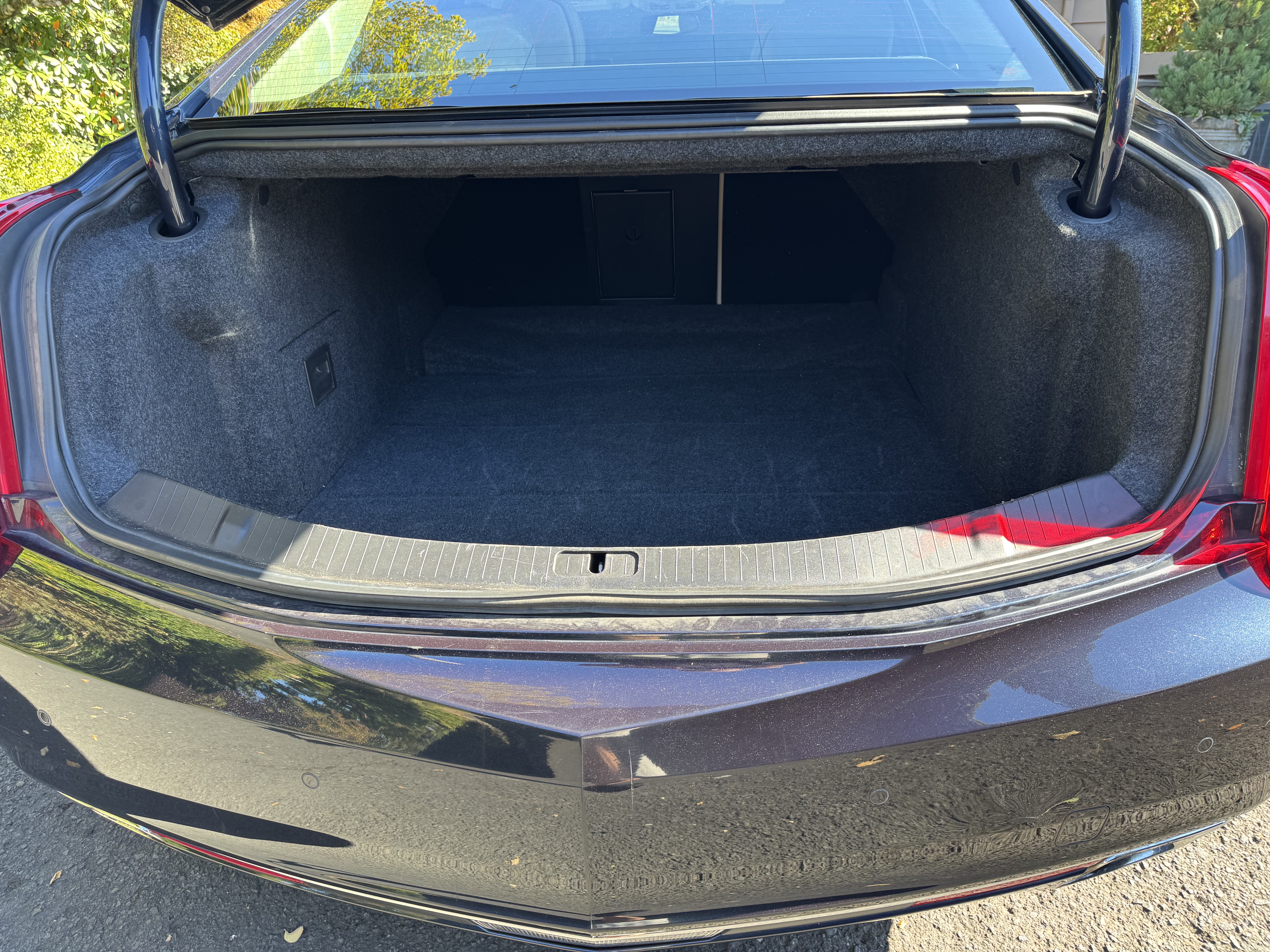 Used 2013 Cadillac XTS Premium FWD image 10