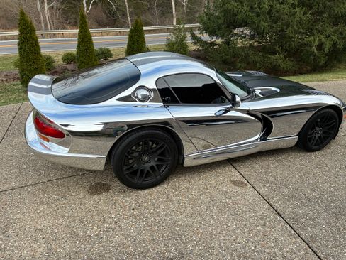Used 1998 Dodge Viper GTS image 6