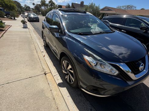 Used 2016 Nissan Murano Platinum w/ Platinum Technology Package FWD image 4