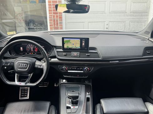 Used 2018 Audi SQ5 Prestige w/ Prestige Package image 17