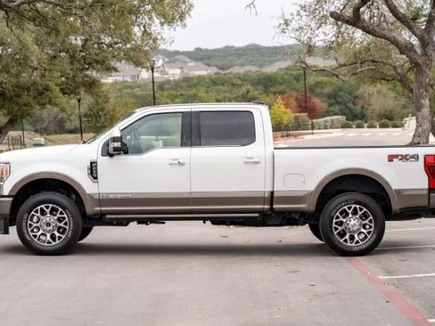 Used 2025 Ford F250 King Ranch AWD/4WD image 2