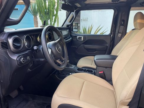 Used 2023 Jeep Wrangler Sport AWD/4WD image 12